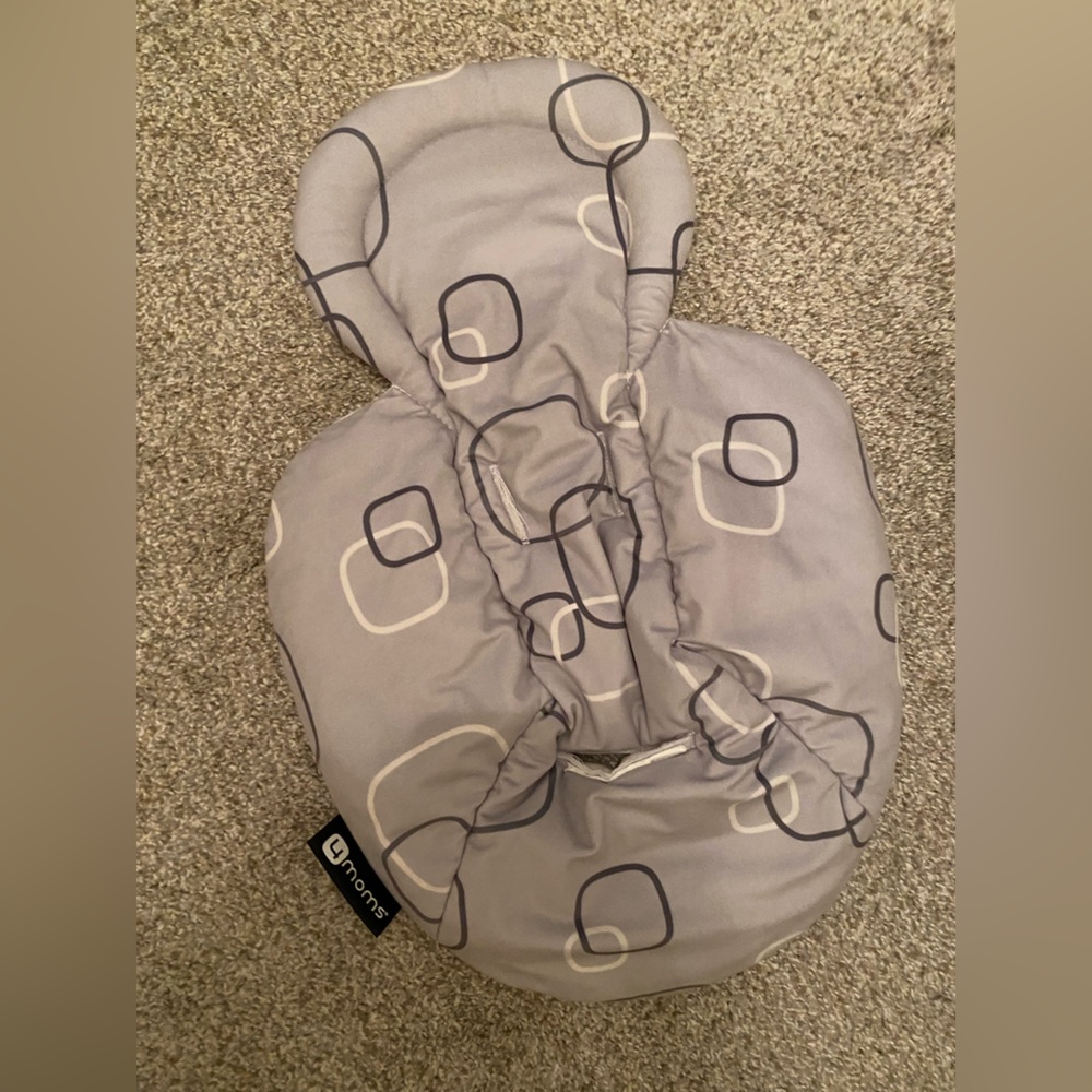 4moms Gray Baby Seat Insert with Square Print